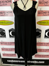 Cargar imagen en el visor de la galería, Free Flowing Romper (Only 2 Colours Left!)