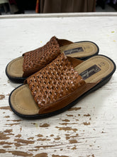 Charger l'image dans la galerie, Passofino Leather Sandals (Size 7)
