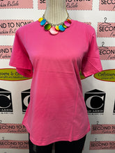 Charger l'image dans la galerie, V-Neck Basic Tee (Only 1 XXL Left!)