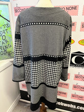 Load image into Gallery viewer, Vintage Houndstooth Cardigan (Size 2X)