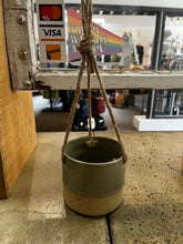 Load image into Gallery viewer, Hanging Flower Pots (2 Colours)