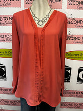 Load image into Gallery viewer, Ann Taylor Blouse (Size M)