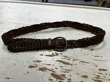Cargar imagen en el visor de la galería, Levi Strauss Woven Leather Belt (Size XL)