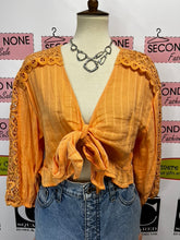 Cargar imagen en el visor de la galería, American Eagle Tie Front Top (Size M)