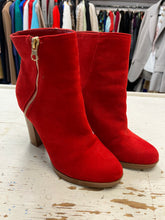 Load image into Gallery viewer, Refuge Red Faux Suede Boots (Size 6)