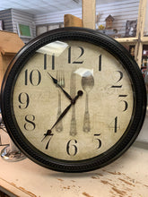 Charger l'image dans la galerie, Horloge murale ustensiles