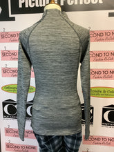 Cargar imagen en el visor de la galería, Under Armour Compression Long Sleeve (Size XS/S)