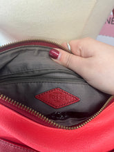 Charger l'image dans la galerie, Two-Tone Fossil Leather Crossbody