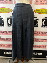 Charger l'image dans la galerie, NWT Made in Italy 100% Linen Skirt (Size M)