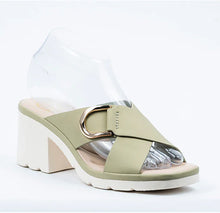 Cargar imagen en el visor de la galería, Chunky-Heel Sandal (2 Colors)