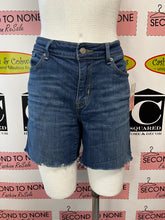Cargar imagen en el visor de la galería, Levi's Denim Cut Off Shorts (Size 10)