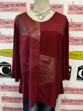 Cargar imagen en el visor de la galería, Faux Leather Patchwork Top (Size 1XL)