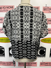 Load image into Gallery viewer, Red Coral Black & White Printed Top (Size M)