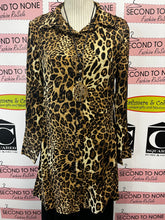 Charger l'image dans la galerie, Leopard-Print Tunic Blouse