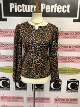Cargar imagen en el visor de la galería, Cheetah Print Top (Size S/M)