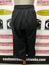 Load image into Gallery viewer, Adidas Red Accent Capris (Size L)