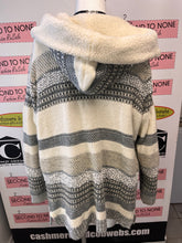 Load image into Gallery viewer, Multi-Knit Cabin-Style Sweater (Size Large)