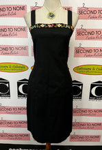 Charger l'image dans la galerie, NWT Annie Alexander Floral Trim Dress (Size 12)