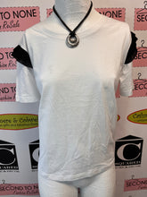 Load image into Gallery viewer, NWT Zara Ruffle Sleeve Tee (Size L)