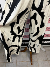 Load image into Gallery viewer, B&W Abstract Print Outfit Set (Size XL)