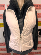 Load image into Gallery viewer, Point Zero White Puffer Vest (Size M)