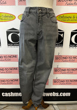 Charger l'image dans la galerie, Santana Grey Jeans (Size 10)