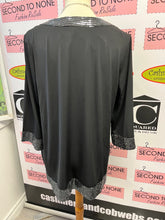 Charger l'image dans la galerie, NWT Cleo Sequin Trim Top (Size L)