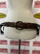 Cargar imagen en el visor de la galería, Levi Strauss Woven Leather Belt (Size XL)