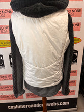 Load image into Gallery viewer, Point Zero White Puffer Vest (Size M)