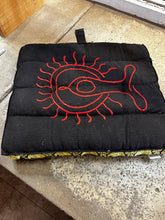 Charger l'image dans la galerie, Folding Meditation Pillow (Only 1 Left!)