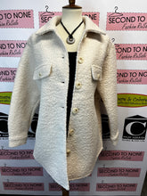 Charger l'image dans la galerie, Teddy Bear Shacket (Only 2 Black Left!)