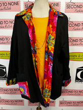Load image into Gallery viewer, Floral Accent Black Blazer (Size L)