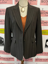 Load image into Gallery viewer, Vintage Tahari Suit Jacket (Size 10)