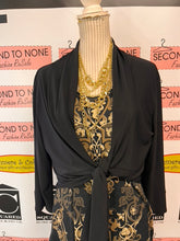 Cargar imagen en el visor de la galería, Black Tie Front Shrug (Size 1X)