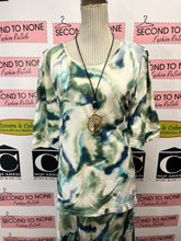 Charger l'image dans la galerie, NWT Watercolour Print Half Sleeve T-Shirt (Size 14/UK 18)