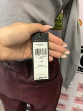 Cargar imagen en el visor de la galería, NWT Burgundy Faux Leather Pants (Size 6/EU32)
