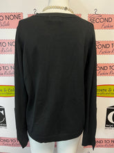 Cargar imagen en el visor de la galería, Carmen Marc Valvo Pearl Sleeve Sweater (Size M)