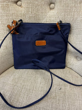 Charger l'image dans la galerie, Roots Crossbody Bag