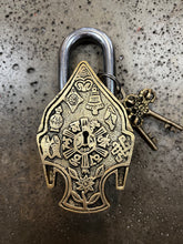 Charger l'image dans la galerie, Brass Buddha Head Lock & Keys (Re-Stocked!)