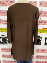 Load image into Gallery viewer, Brown Ruched Sleeve Tunic (Size L)