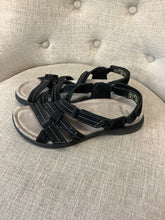 Charger l'image dans la galerie, Earth Origins Sandals (Size 7)