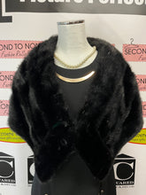 Charger l'image dans la galerie, Black Fox Fur Stole (One Size)