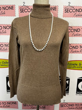 Load image into Gallery viewer, Cleo Brown Turtleneck (Size M)