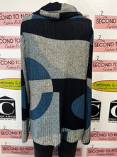 Cargar imagen en el visor de la galería, Laura Geometric Cowl Neck Top (Size M)