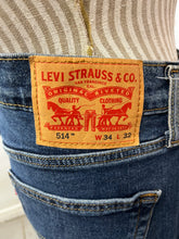 Load image into Gallery viewer, Levi Strauss 514 Bootcut Jeans (Size W34/L32)