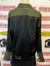 Load image into Gallery viewer, Colour Block Satin Blouse (Size L)