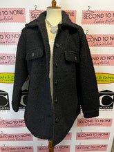 Charger l'image dans la galerie, Teddy Bear Shacket (Only 2 Black Left!)