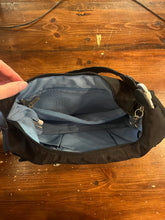 Load image into Gallery viewer, Travelon Anti-Theft Shoulder Bag