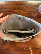 Charger l'image dans la galerie, Turquoise Tote Bag