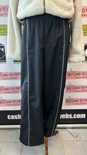 Cargar imagen en el visor de la galería, IZOD Retro White Stripe Track Pants (Size XL)